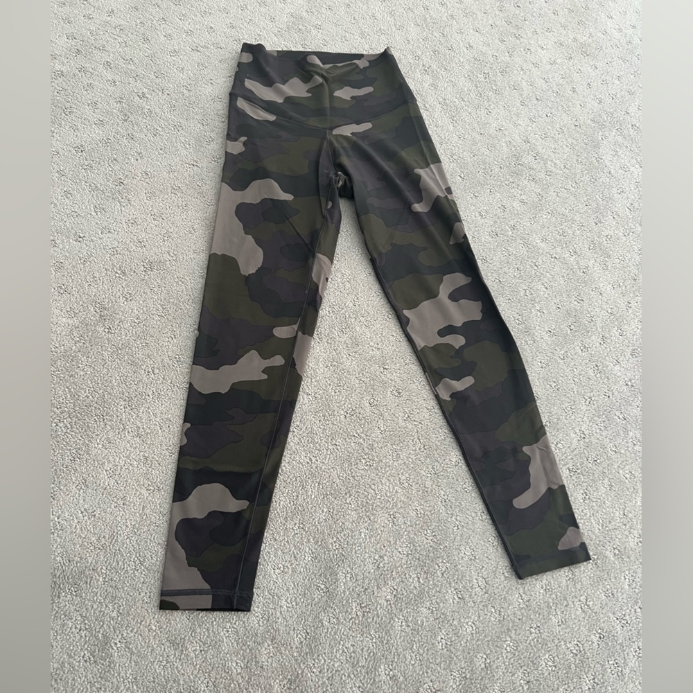 Aerie OFFLINE Real Me 7/8 Leggings - Medium - Camo